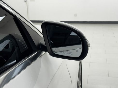 Used 2018 Mercedes-Benz C 300 4MATIC Sedan image 33