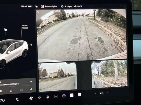 Used 2021 Tesla Model Y Performance image 9