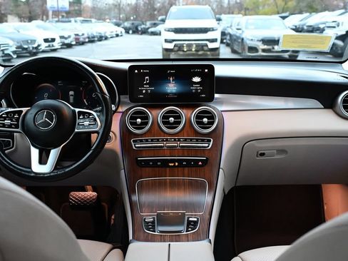 Used 2022 Mercedes-Benz GLC 300 4MATIC image 38