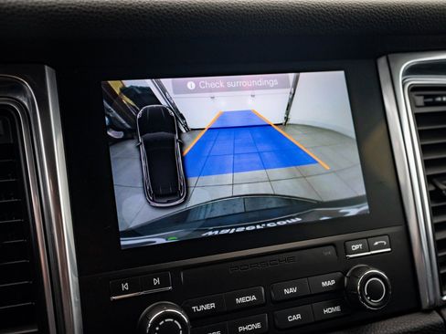 Used 2017 Porsche Macan image 31