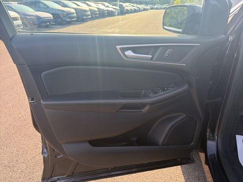 Used 2022 Ford Edge SEL w/ Convenience Package AWD/4WD image 12