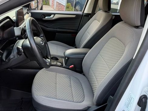 Used 2021 Ford Escape SE w/ Convenience Package FWD image 5