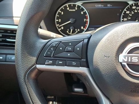 Used 2025 Nissan Altima 2.5 SV FWD image 21