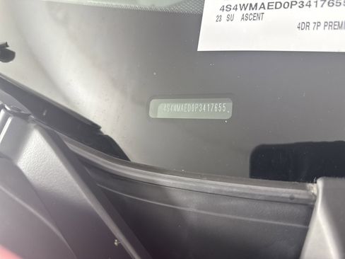 Used 2023 Subaru Ascent Premium w/ Convenience Package image 12