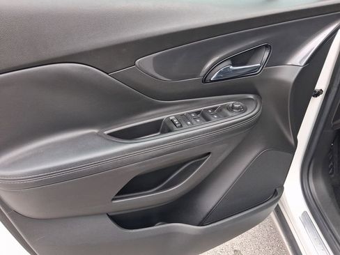 Used 2021 Buick Encore Preferred w/ Safety Package FWD image 15