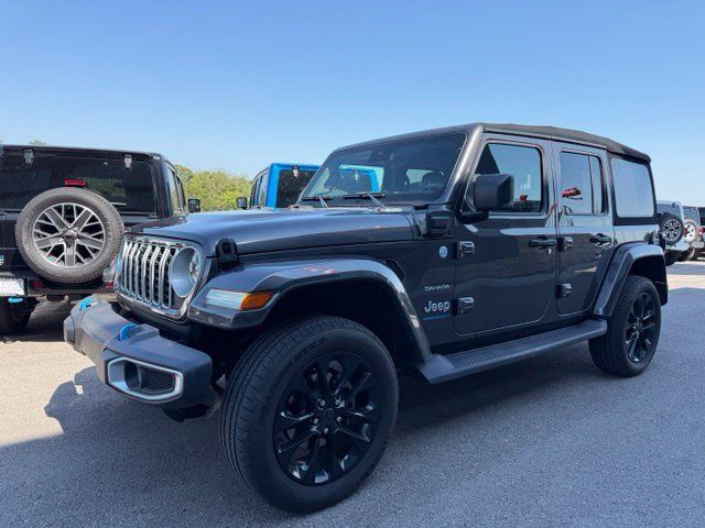 Used 2024 Jeep Wrangler Unlimited Sahara w/ Technology Group AWD/4WD image 8