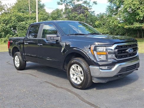 Used 2023 Ford F150 XLT image 2