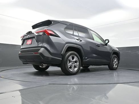 Used 2025 Toyota RAV4 LE AWD/4WD image 36