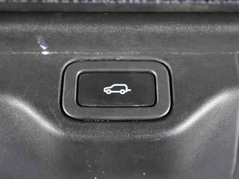 Used 2020 Land Rover Range Rover HSE image 65