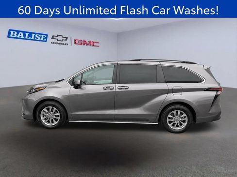 Used 2023 Toyota Sienna LE AWD/4WD image 3