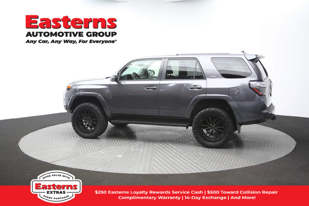 Used 2017 Toyota 4Runner SR5 AWD/4WD image 63