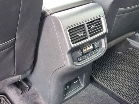 Used 2025 Volkswagen Atlas SEL Premium R-Line image 34