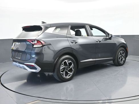Used 2024 Kia Sportage LX image 6