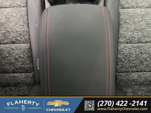 Used 2024 Chevrolet Colorado Z71 w/ Z71 Convenience Package 2 image 31