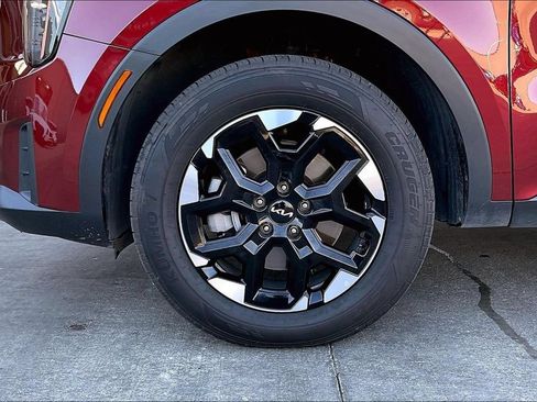 Used 2025 Kia Sorento S AWD/4WD image 9