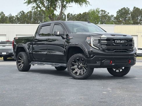 Used 2023 GMC Sierra 1500 AT4 w/ AT4 Premium Package AWD/4WD image 2