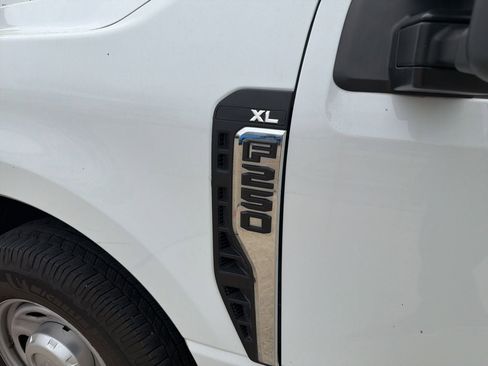 Used 2023 Ford F250 XL image 13