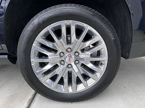 Used 2024 GMC Yukon Denali image 38