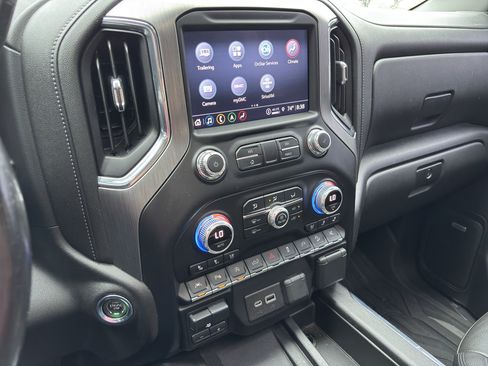 Used 2021 GMC Sierra 1500 Denali w/ Denali Ultimate Package AWD/4WD image 21