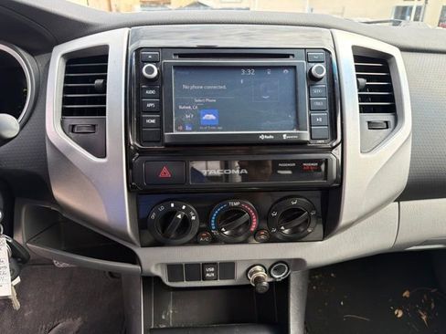 Used 2015 Toyota Tacoma PreRunner w/ SR5 Package RWD image 10