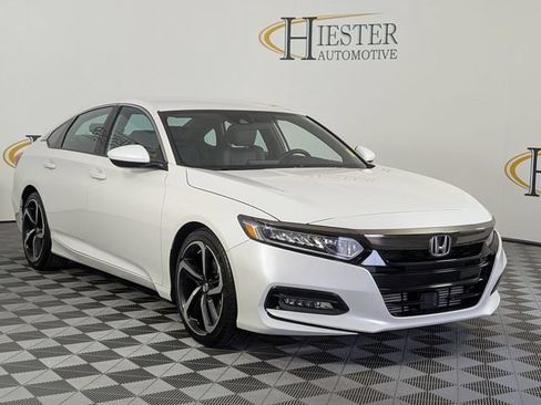 Used 2020 Honda Accord Sport image 2