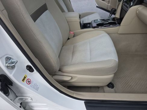 Used 2012 Toyota Camry XLE image 13