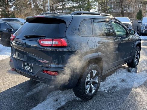 Used 2016 Jeep Cherokee Trailhawk w/ Comfort/Convenience Group image 11