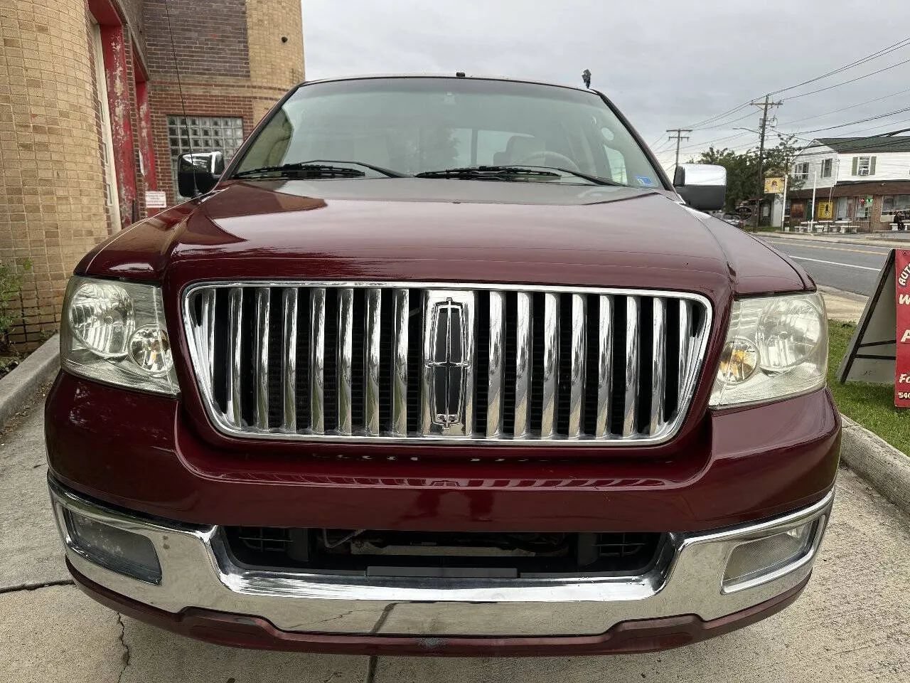 Used 2006 Lincoln Mark LT 4x4 image 3