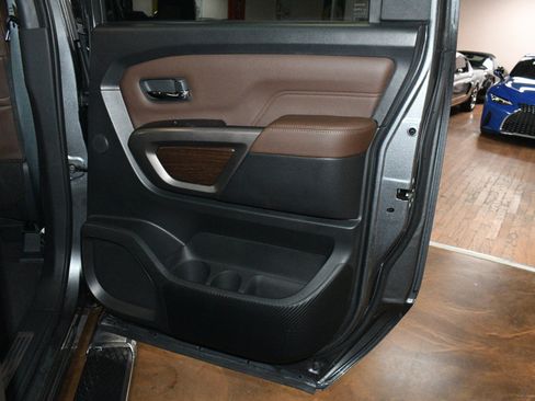 Used 2023 Nissan Titan Platinum Reserve w/ Moonroof Package AWD/4WD image 44
