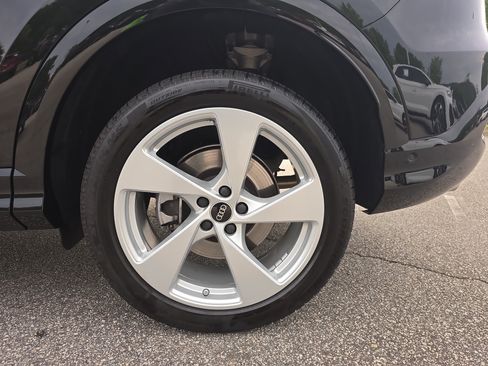 Certified 2025 Audi Q5 Premium w/ Premium Plus AWD/4WD image 30