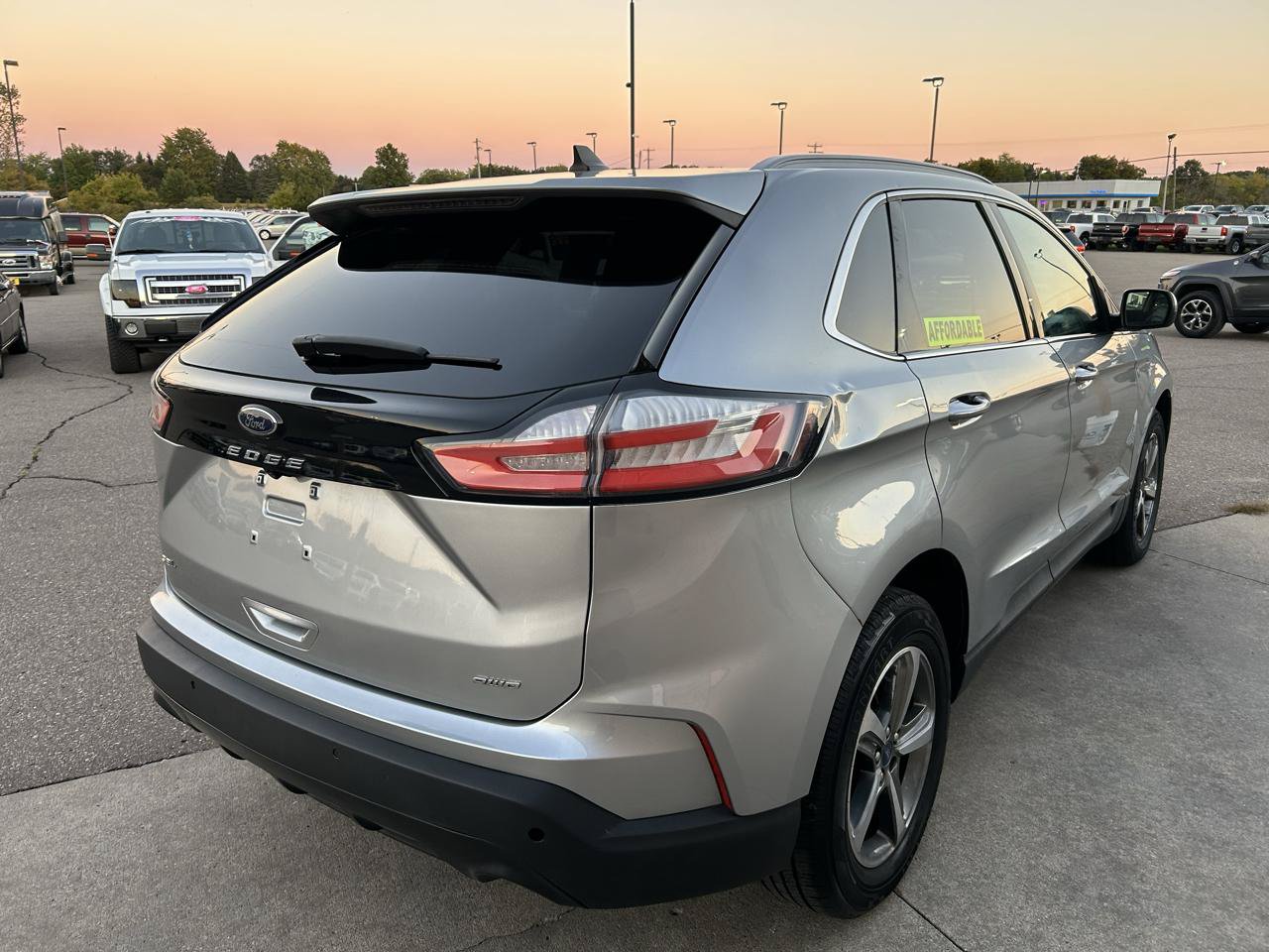 Used 2021 Ford Edge SEL w/ Convenience Package AWD/4WD image 5