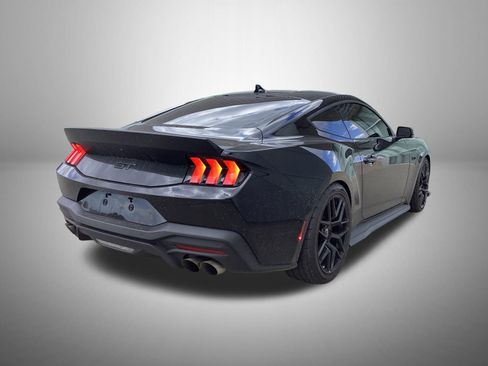 Used 2025 Ford Mustang GT Premium RWD image 3