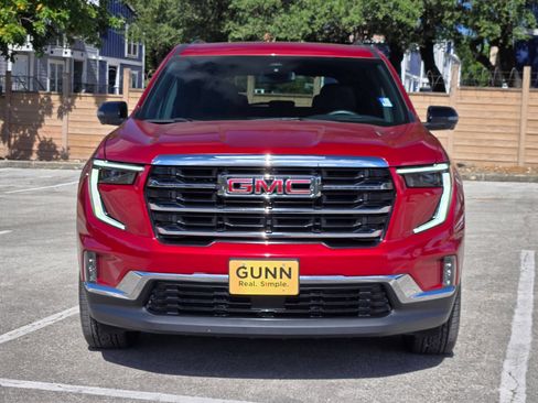 Used 2024 GMC Acadia Elevation FWD image 8