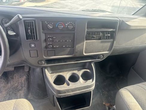 Used 2003 Chevrolet Express 3500 image 8