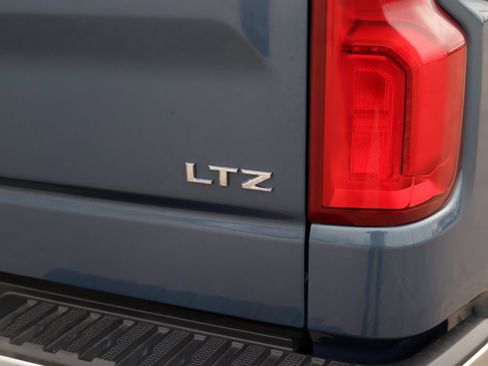 Used 2024 Chevrolet Silverado 1500 LTZ image 38