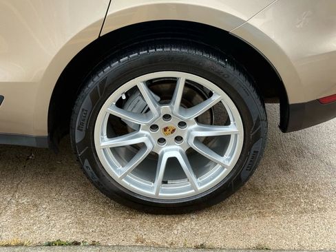 Used 2018 Porsche Macan S image 54