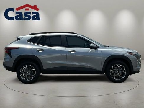 Used 2024 Chevrolet Trax LT w/ Driver Confidence Package FWD image 6