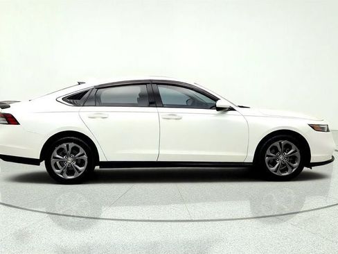 Used 2024 Honda Accord EX image 4