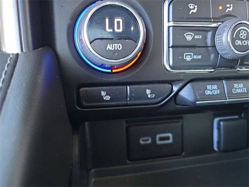 Certified 2023 Chevrolet Tahoe Z71 w/ Luxury Package image 23