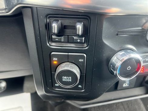 Used 2022 Ford F150 Lariat w/ Equipment Group 501A Mid image 28