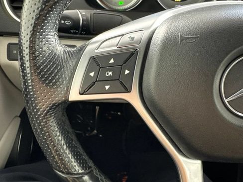Used 2013 Mercedes-Benz C 300 4MATIC Sedan image 32