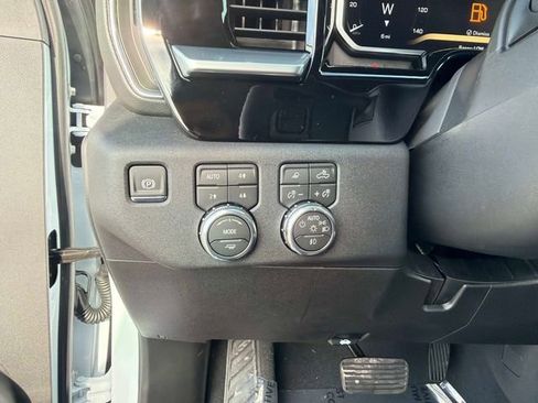 New 2026 GMC Sierra 2500 SLT w/ SLT Premium Package AWD/4WD image 30