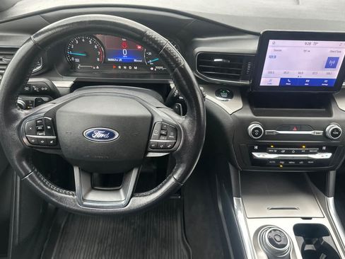 Certified 2020 Ford Explorer XLT w/ Equipment Group 202A AWD/4WD image 14