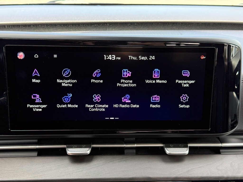 Used 2022 Kia Carnival EX FWD image 11