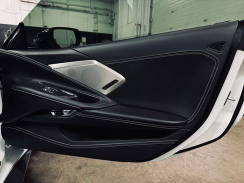 Used 2025 Chevrolet Corvette Stingray Premium Cpe w/ Z51 Performance Package image 19