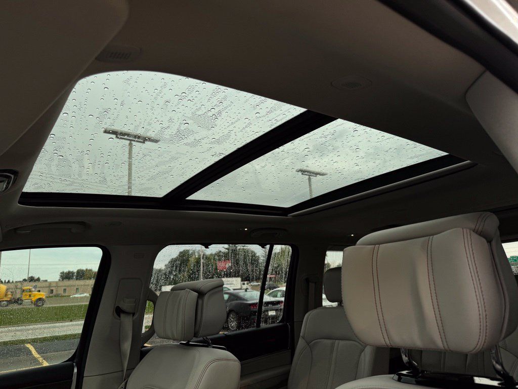 Used 2023 Jeep Grand Wagoneer 4WD image 8