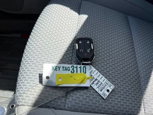 Used 2022 GMC Acadia SLE w/ Driver Convenience Package AWD/4WD image 32