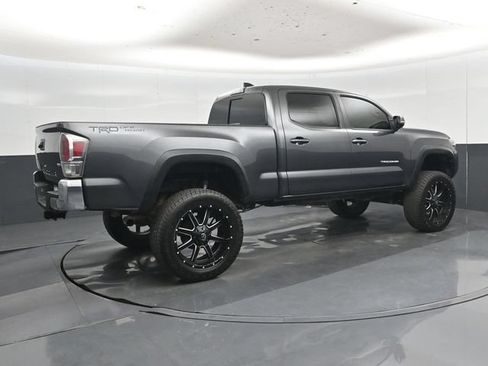 Used 2020 Toyota Tacoma TRD Off-Road AWD/4WD image 28