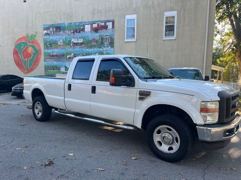 Used 2008 Ford F350 Lariat image 1