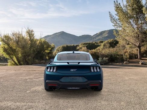 Used 2026 Ford Mustang GT Premium w/ GT Performance Package RWD image 5